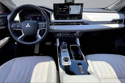 2025 Mitsubishi Outlander SEL