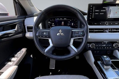2025 Mitsubishi Outlander SEL