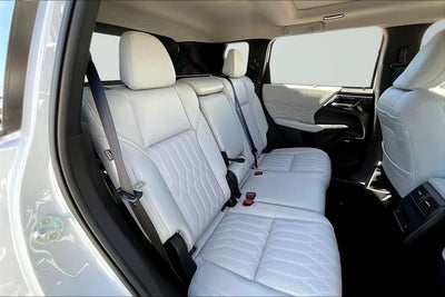 2026 Mitsubishi Outlander SEL