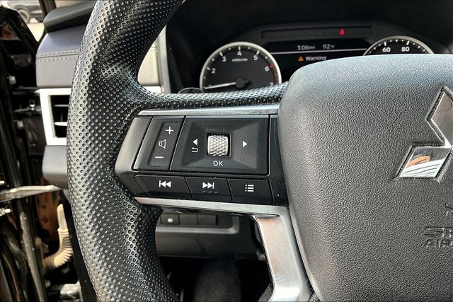 2024 Mitsubishi Outlander ES