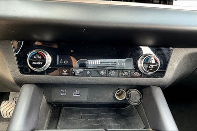 2024 Mitsubishi Outlander ES