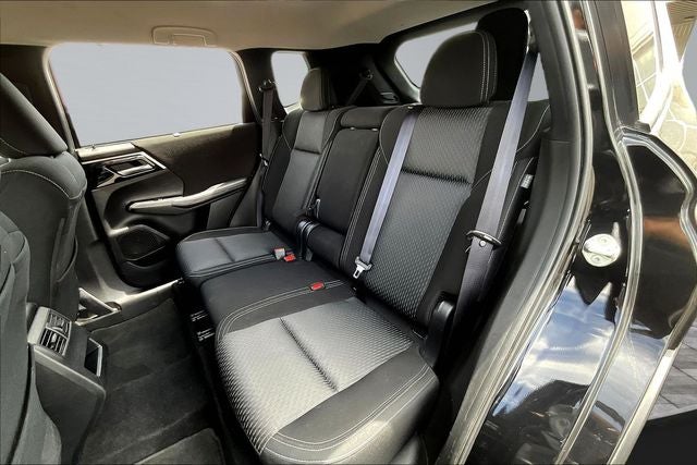 2024 Mitsubishi Outlander ES