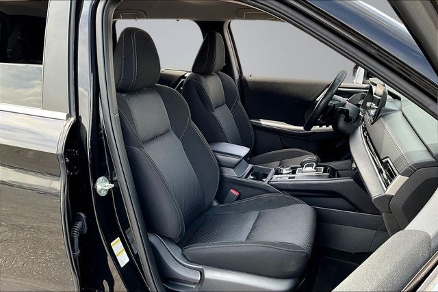 2024 Mitsubishi Outlander ES
