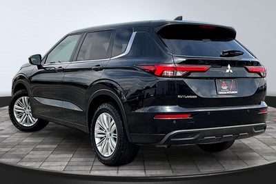 2024 Mitsubishi Outlander ES