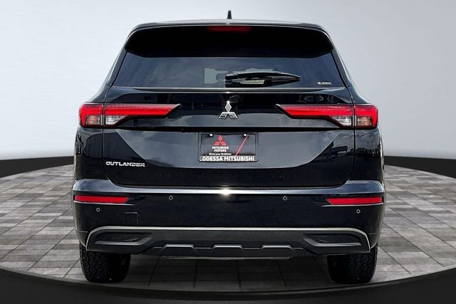 2024 Mitsubishi Outlander ES