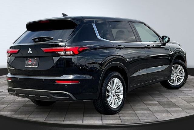 2024 Mitsubishi Outlander ES