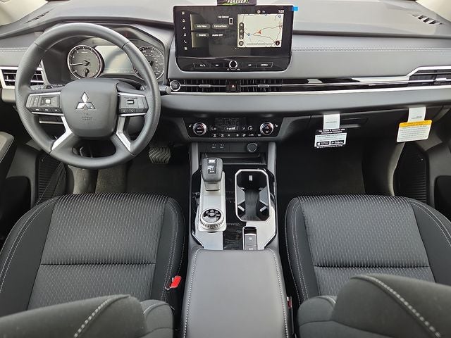 2026 Mitsubishi Outlander ES