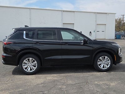 2026 Mitsubishi Outlander ES