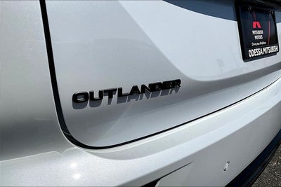 2026 Mitsubishi Outlander LE