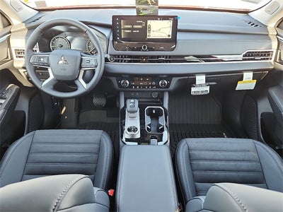 2026 Mitsubishi Outlander SE