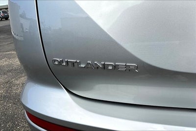 2026 Mitsubishi Outlander SE