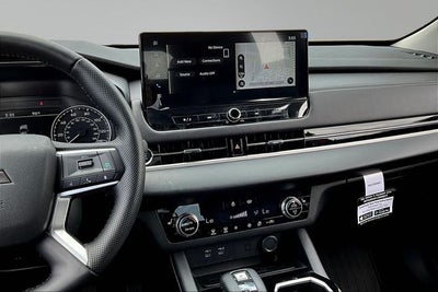 2026 Mitsubishi Outlander SE