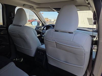 2026 Mitsubishi Outlander SE