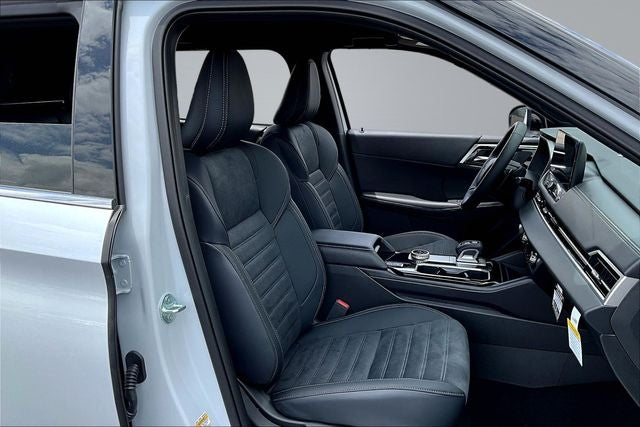 2026 Mitsubishi Outlander LE