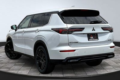 2026 Mitsubishi Outlander LE