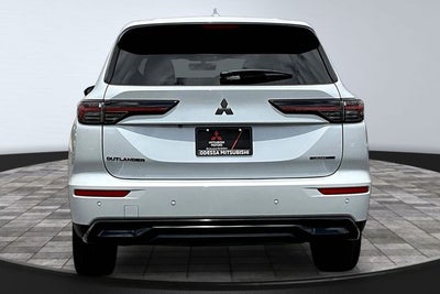 2026 Mitsubishi Outlander LE