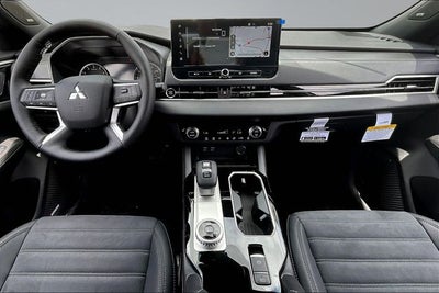 2026 Mitsubishi Outlander LE