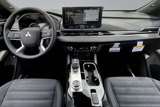 2026 Mitsubishi Outlander LE