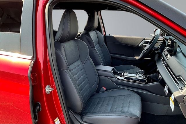 2026 Mitsubishi Outlander LE