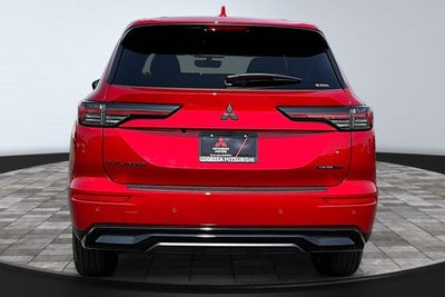 2026 Mitsubishi Outlander LE