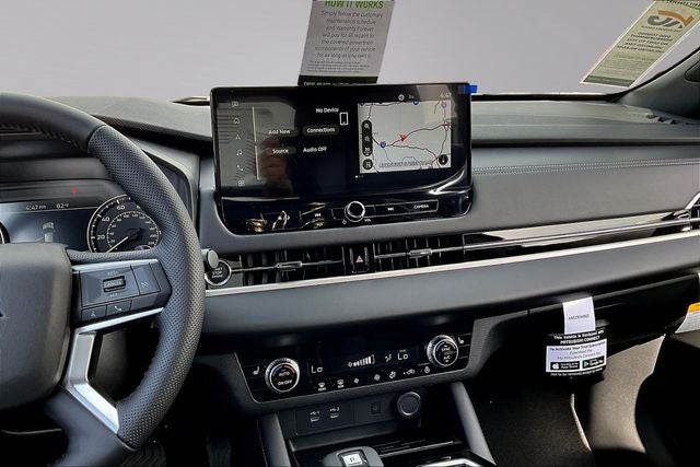 2026 Mitsubishi Outlander LE
