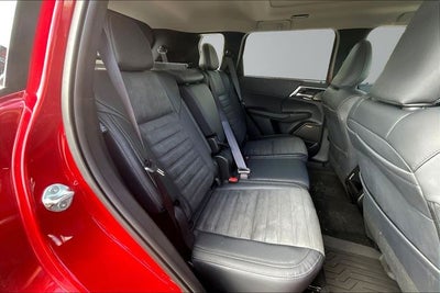 2026 Mitsubishi Outlander SE