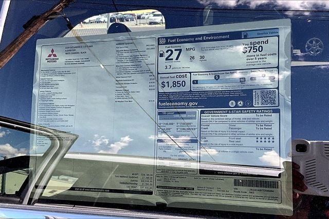 2026 Mitsubishi Outlander LE