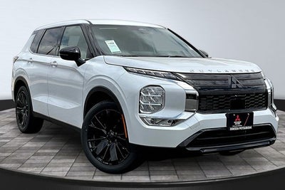 2026 Mitsubishi Outlander LE