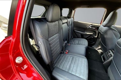 2026 Mitsubishi Outlander LE