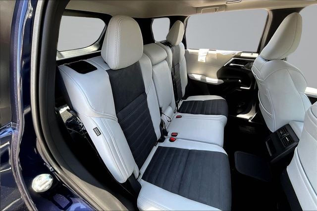 2026 Mitsubishi Outlander PHEV SE