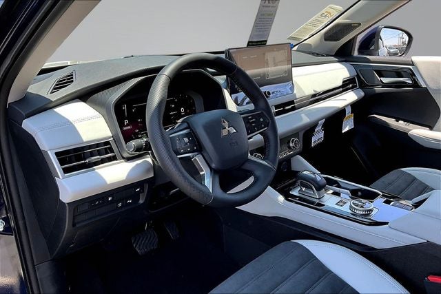 2026 Mitsubishi Outlander PHEV SE