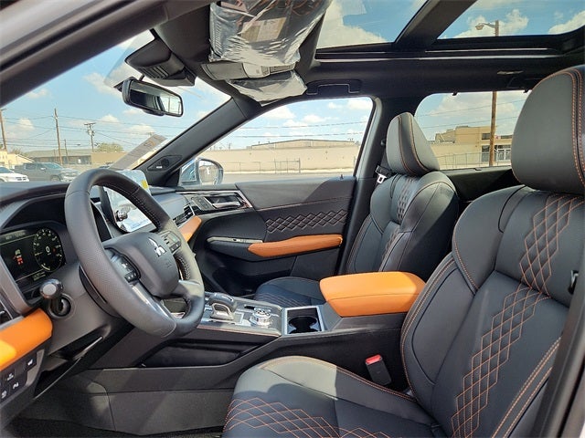 2025 Mitsubishi Outlander PHEV SEL