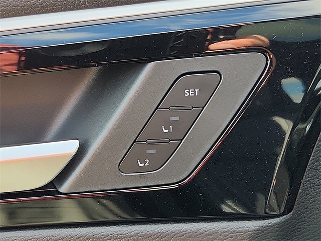 2025 Mitsubishi Outlander PHEV SEL Black Edition