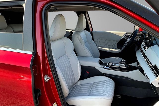 2026 Mitsubishi Outlander PHEV SEL