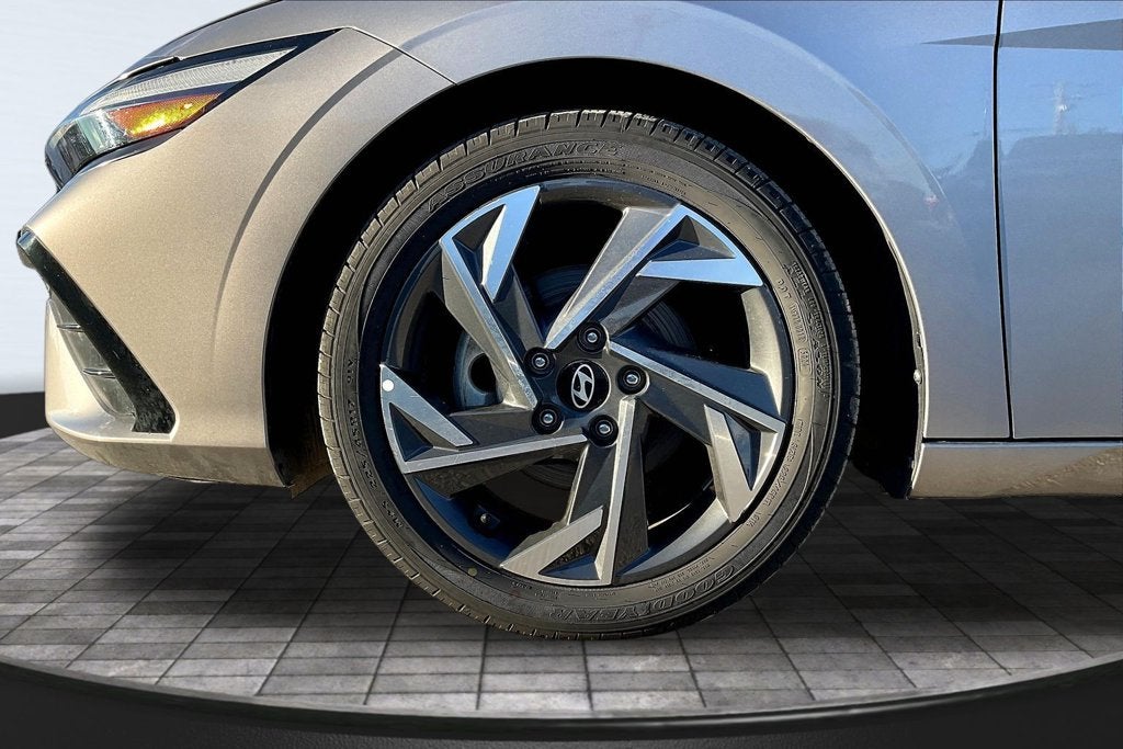 2024 Hyundai Elantra Limited