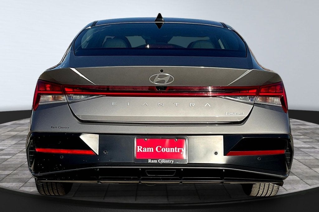2024 Hyundai Elantra Limited