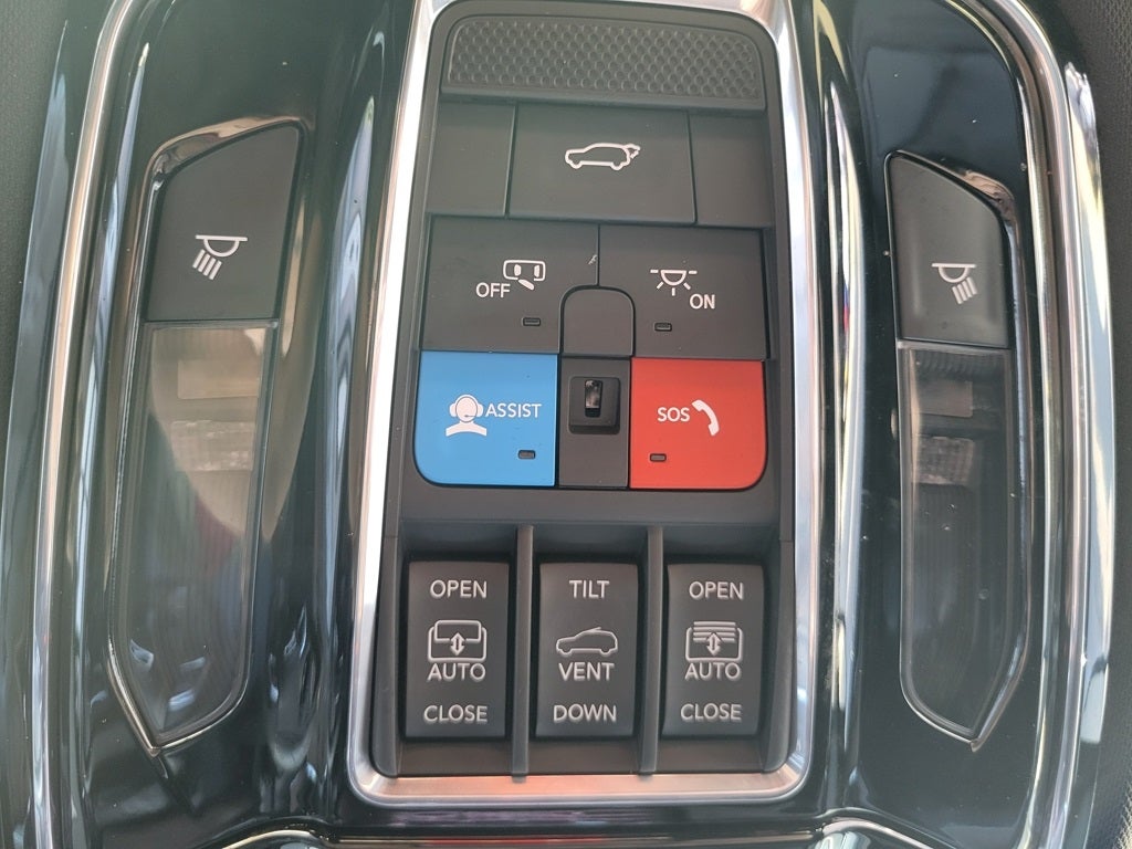 2023 Jeep Grand Cherokee Summit