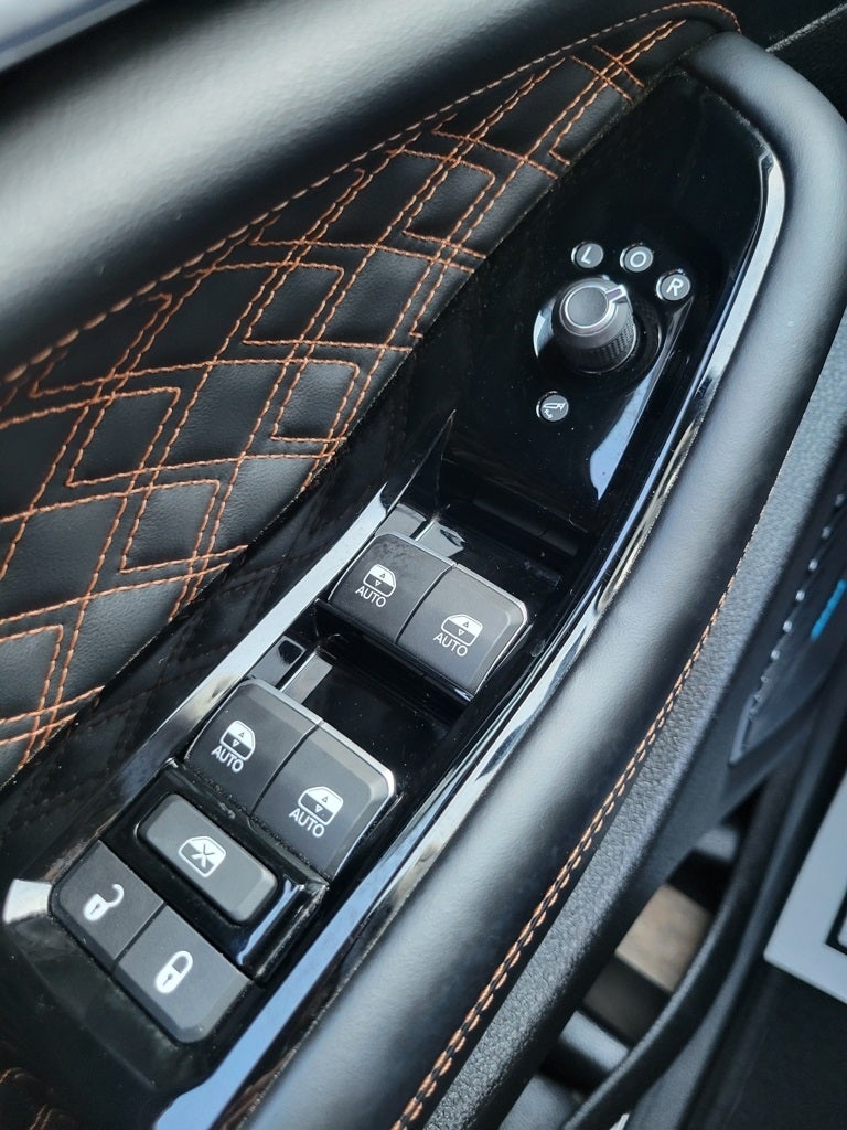 2023 Jeep Grand Cherokee Summit