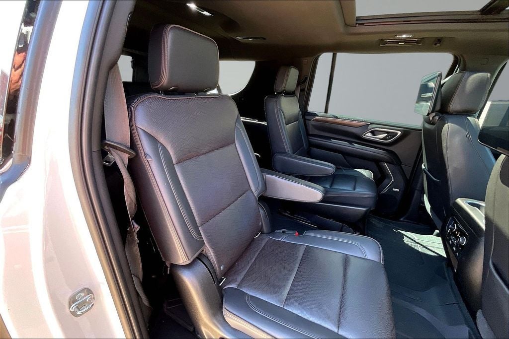 2021 Chevrolet Suburban High Country