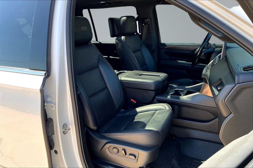 2021 Chevrolet Suburban High Country