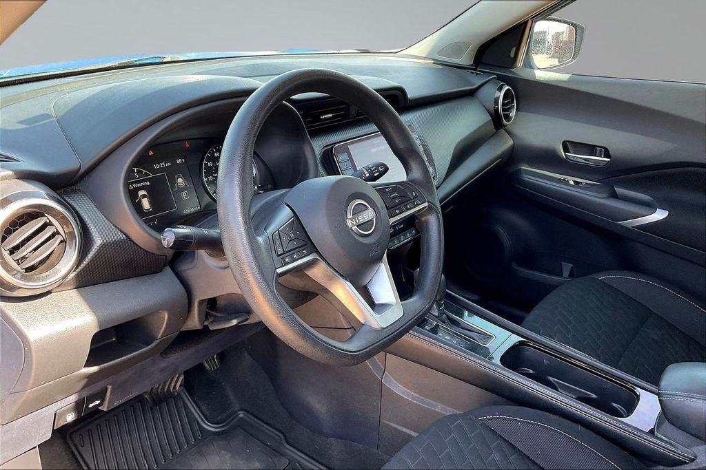 2022 Nissan Kicks SV