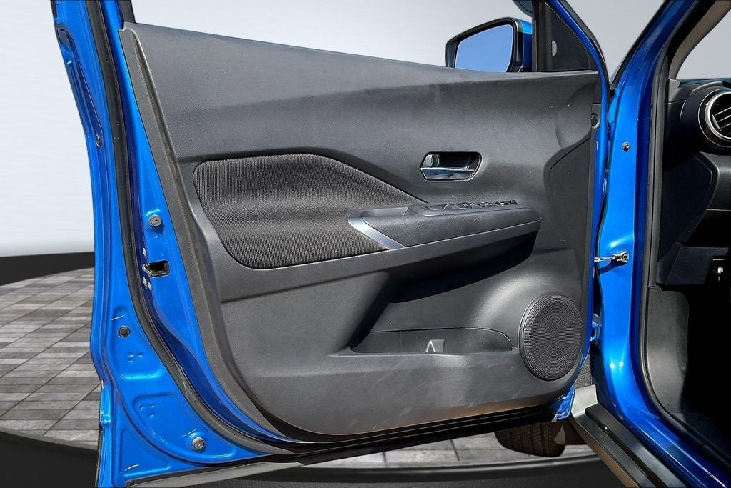 2022 Nissan Kicks SV