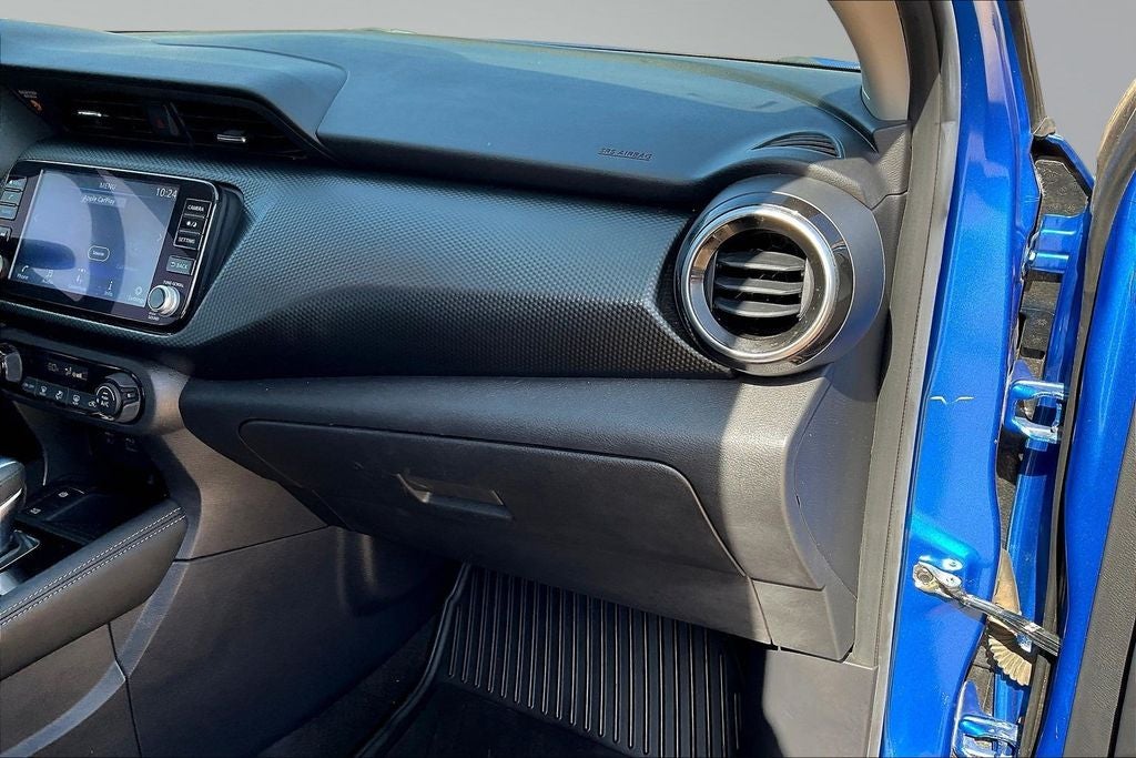 2022 Nissan Kicks SV
