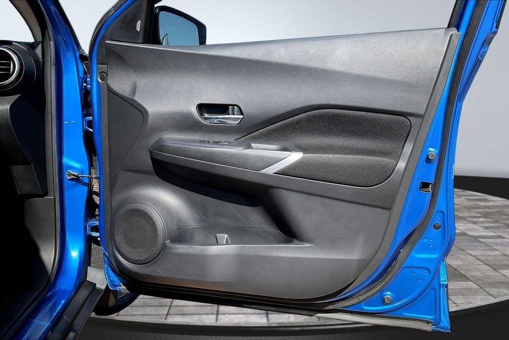 2022 Nissan Kicks SV