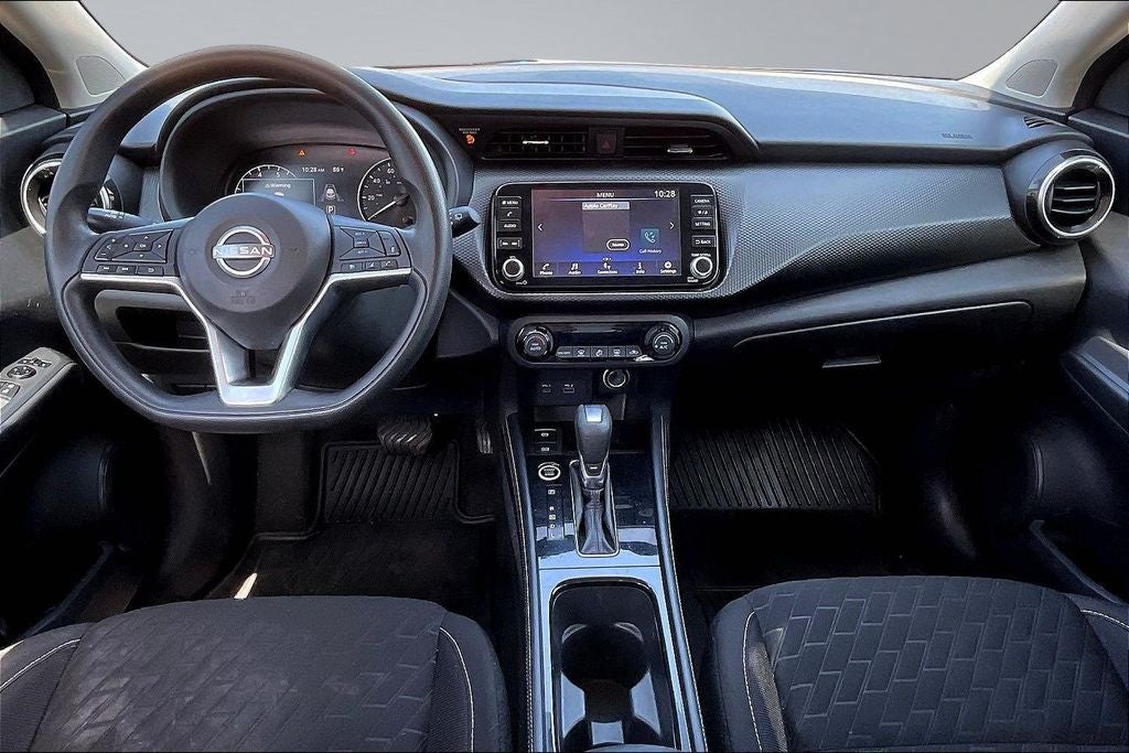 2022 Nissan Kicks SV