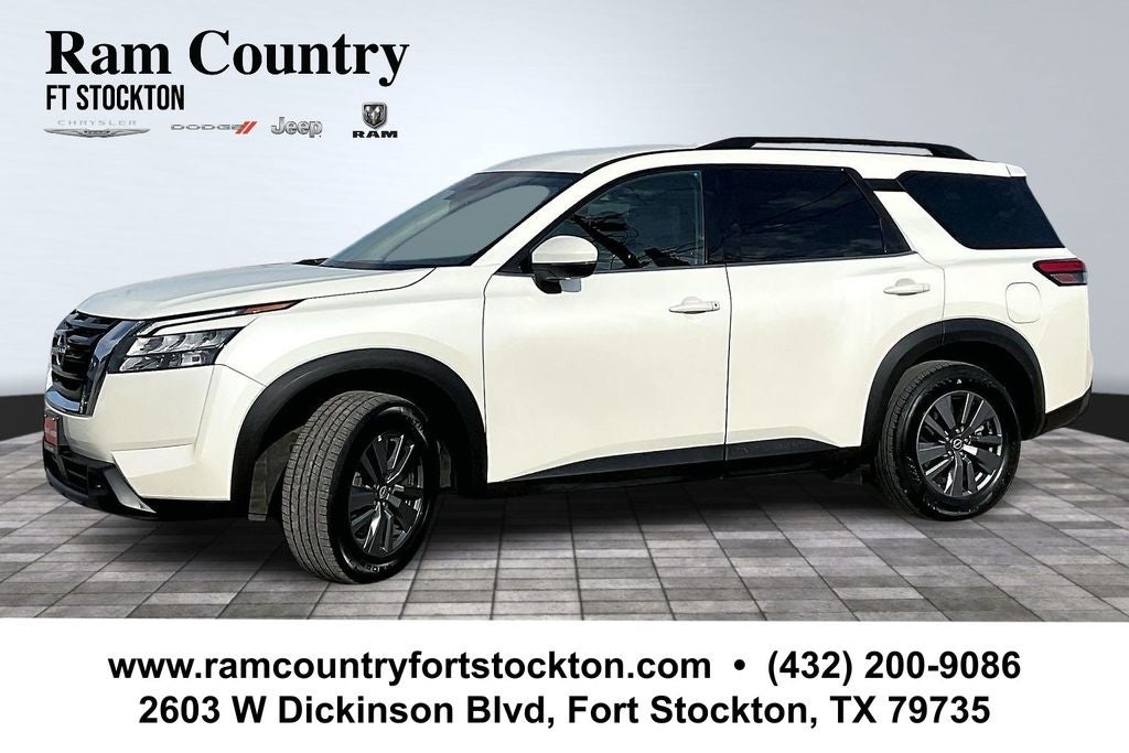 2024 Nissan Pathfinder SV