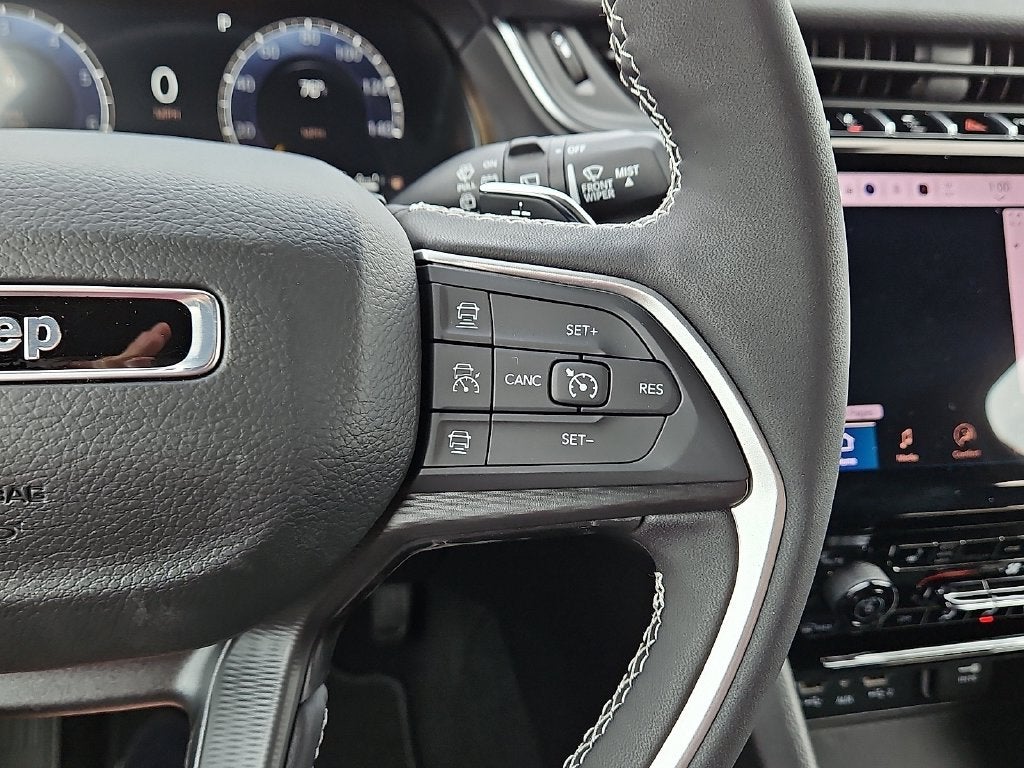 2027 Jeep Grand Cherokee Laredo X