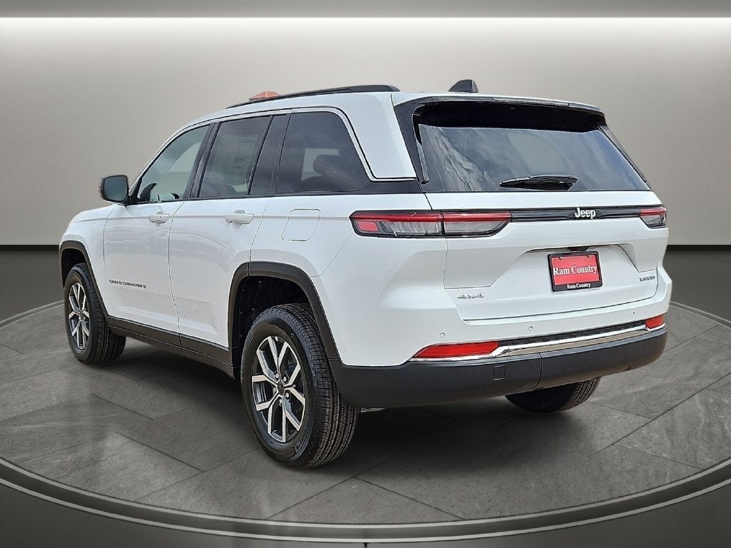 2027 Jeep Grand Cherokee Laredo X