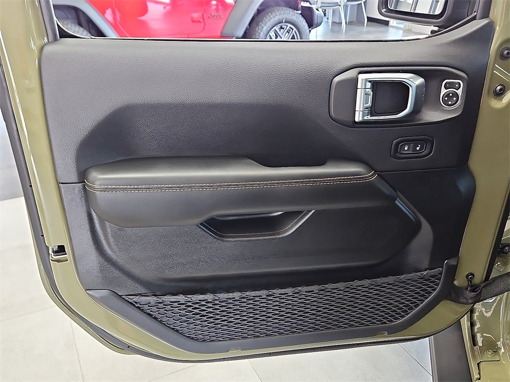 2025 Jeep Wrangler Rubicon 392