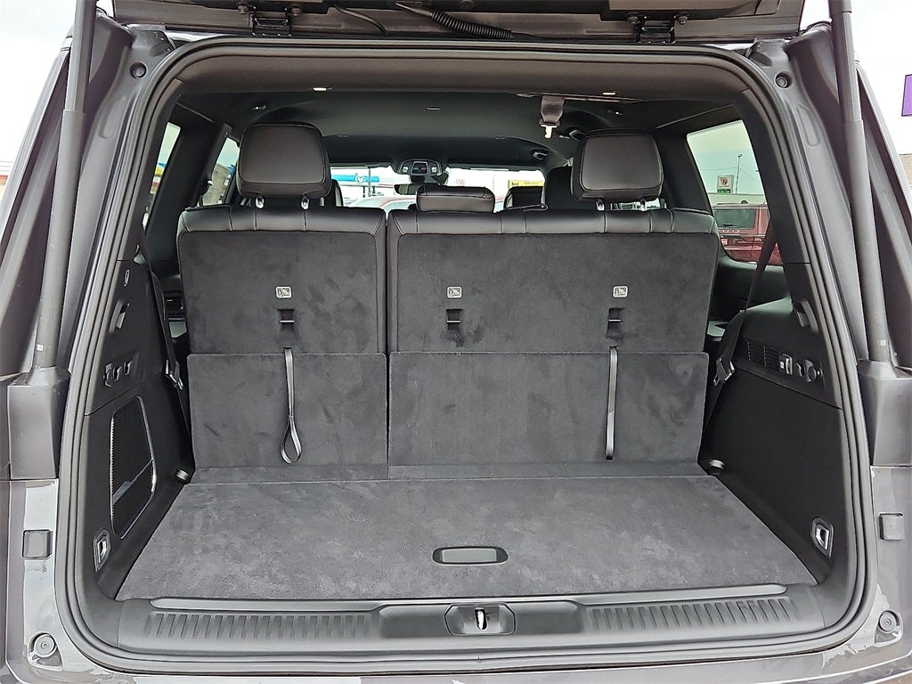 2025 Jeep Wagoneer Base